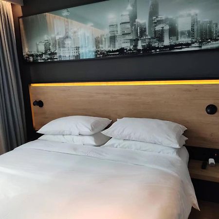 Park Inn By Radisson Shanghai Huanqiugang ภายนอก รูปภาพ
